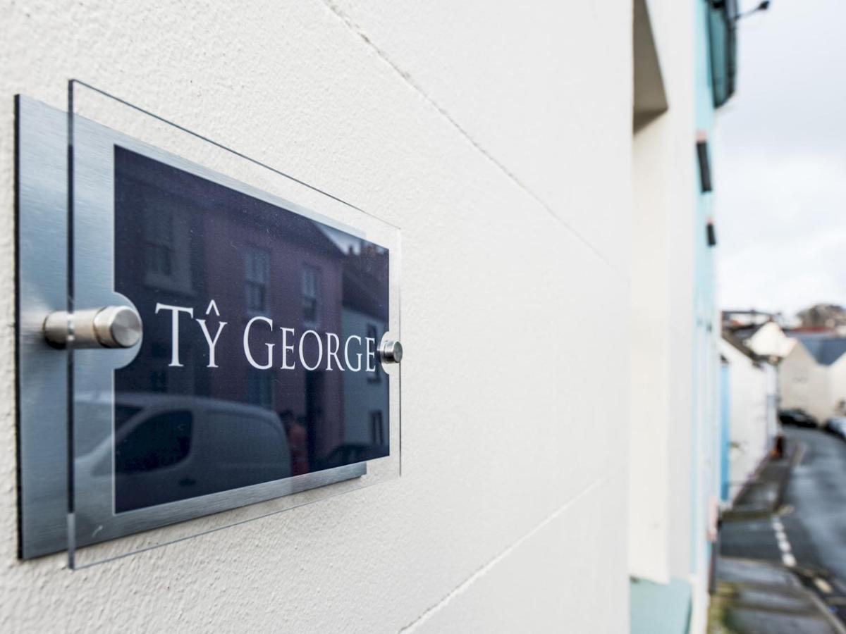 Pass The Keys Ty George - Stunning 3 Bed House In Tenby Town Villa Exterior photo